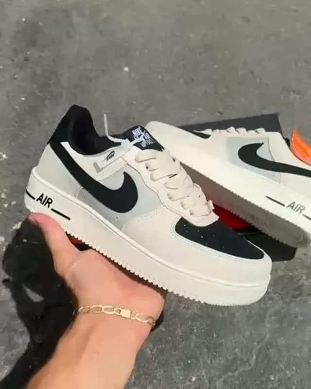 Nike Air Force 1 branco e preto